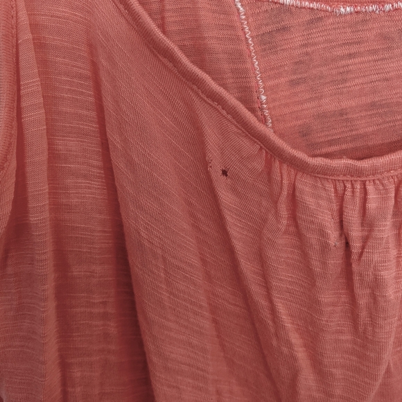 Twist back tank with bead detailing - Picture 4 of 5